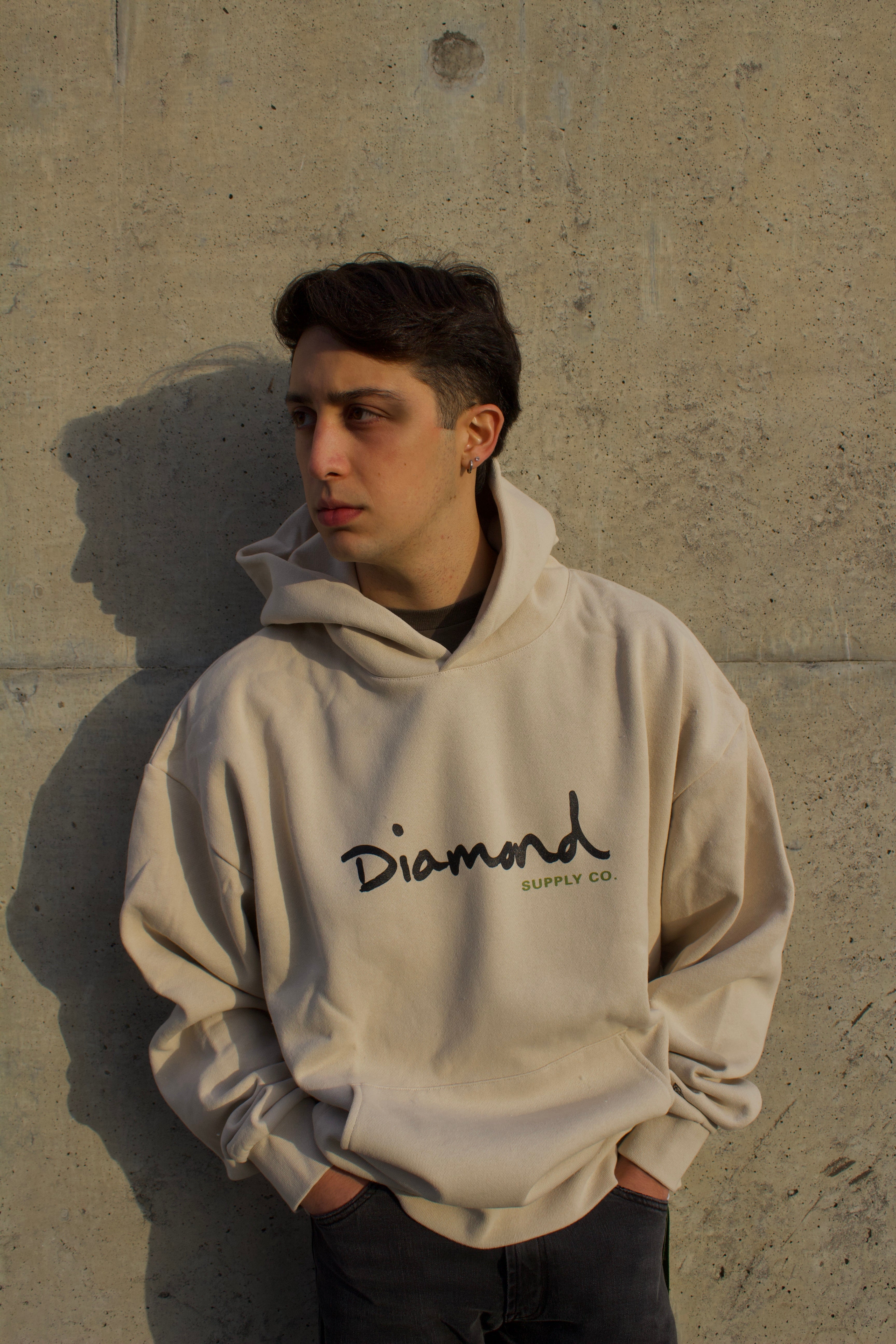 Poleron Diamond Supply OG Script Ivory